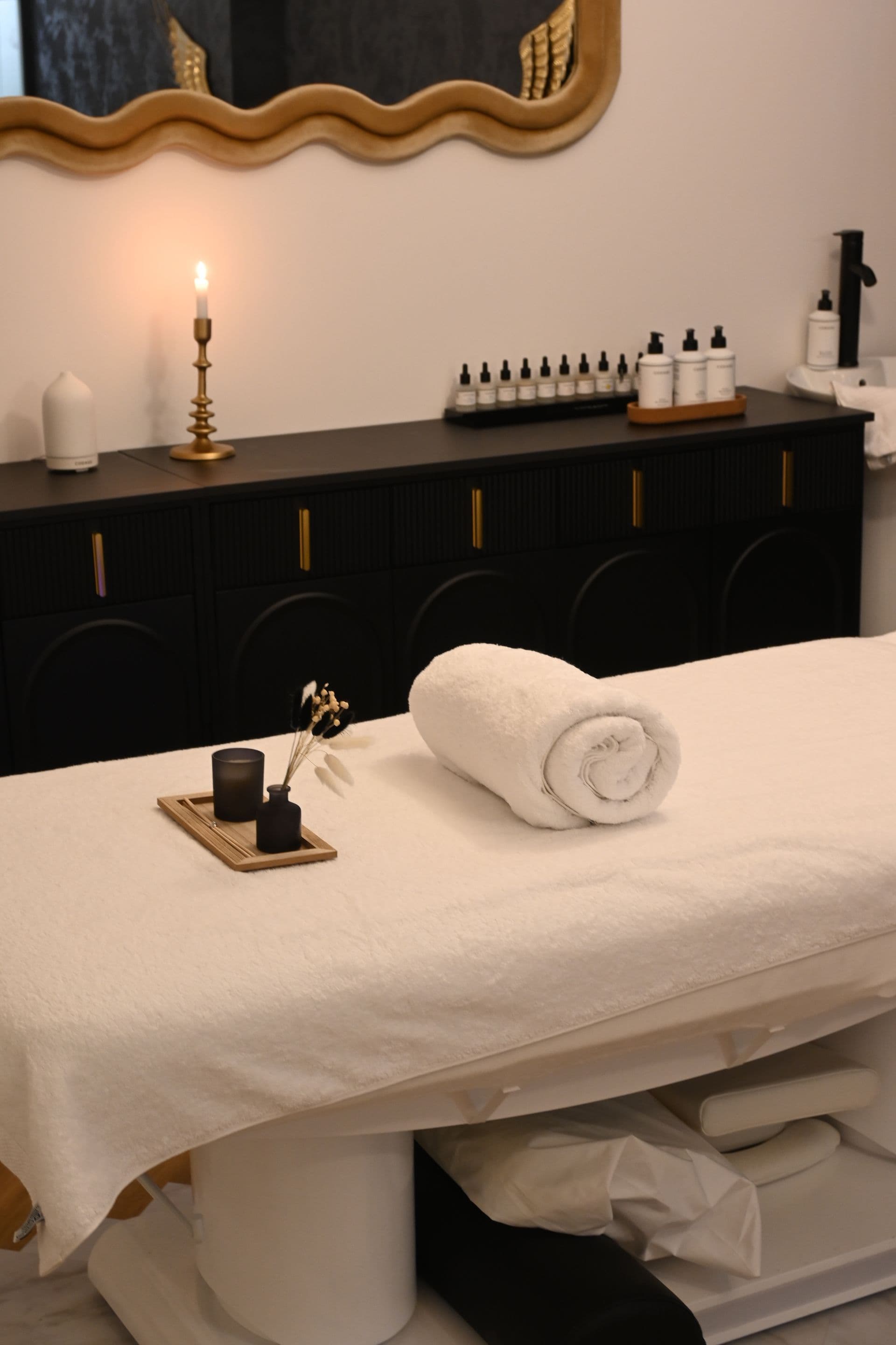 Stone Massage Wellness Lounge wellness lounge